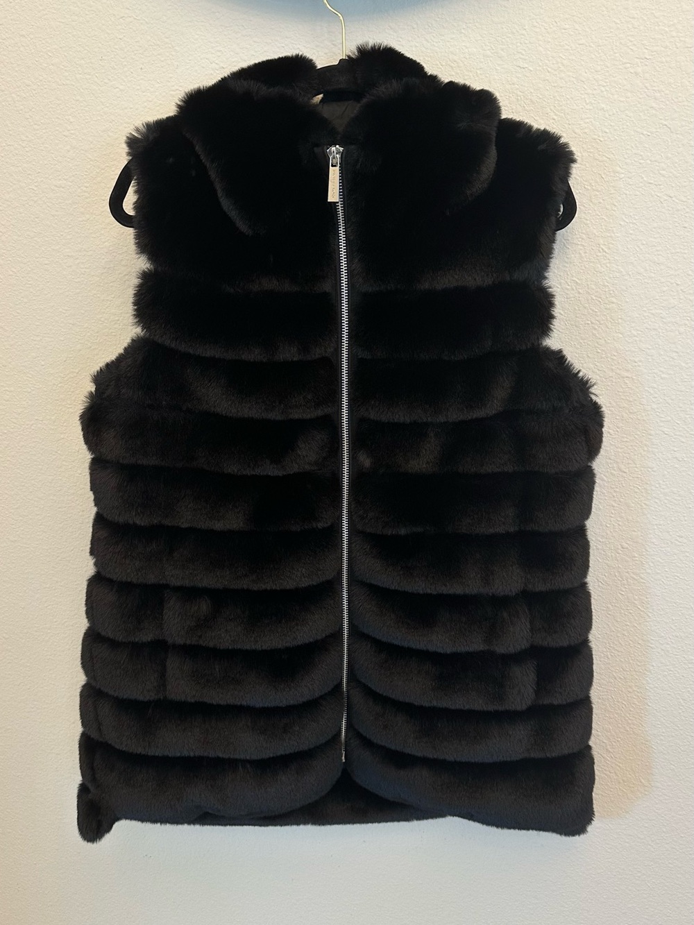 MICHAEL Michael Kors Black Faux Fur Hooded Vest Medium NWOT Fall Winter Holiday